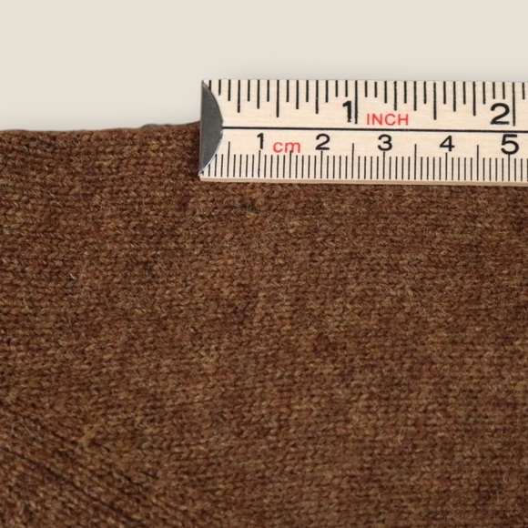 Vintage Alan Paine Pure Lambswool V Neck Sweater Made in England Size Large - Picture 12 of 12